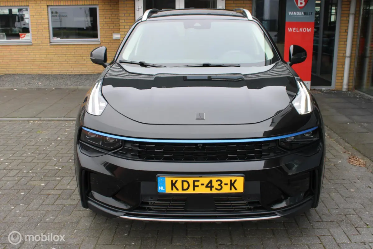 1.5 Plug-in Hybrid, Panoramadak, Stoelverwarming, Clima, Cruise, Pdc + Camera, Navi, App connect, Donker glas,