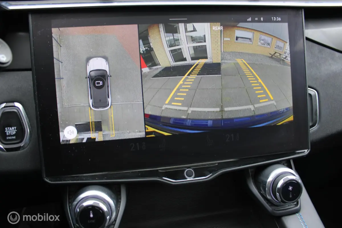 1.5 Plug-in Hybrid, Panoramadak, Stoelverwarming, Clima, Cruise, Pdc + Camera, Navi, App connect, Donker glas,