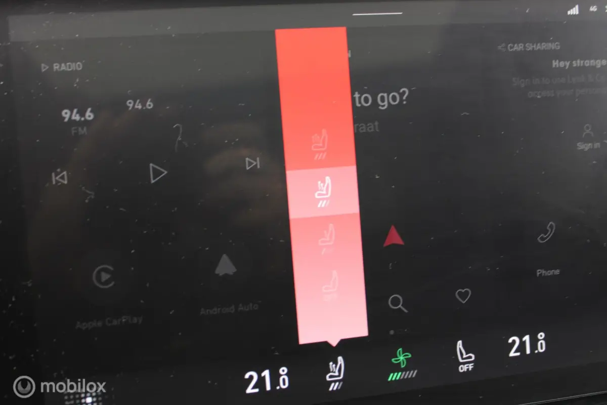 1.5 Plug-in Hybrid, Panoramadak, Stoelverwarming, Clima, Cruise, Pdc + Camera, Navi, App connect, Donker glas,