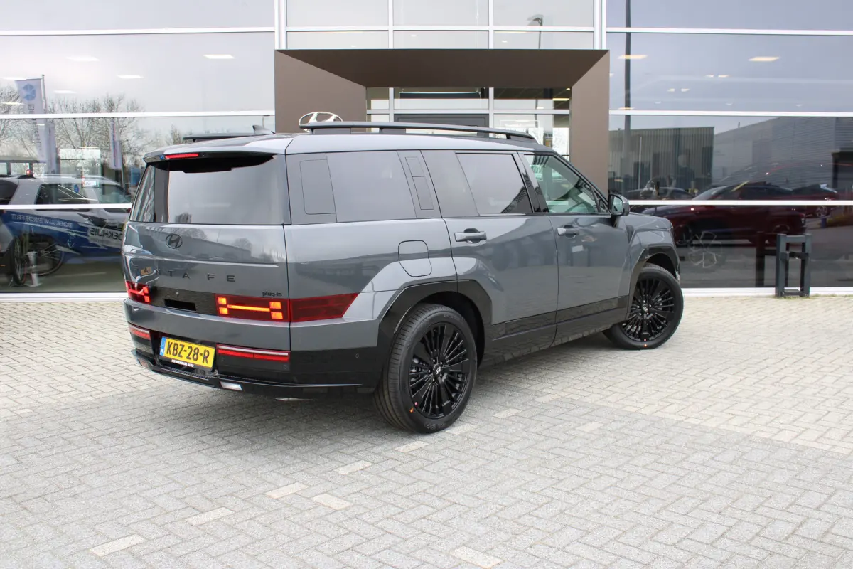 1.6 T-GDI PHEV Black Line 4WD 7p. | Achterbank in delen neerklapbaar | Achterbank verwarmd | Achterruitverwarming
