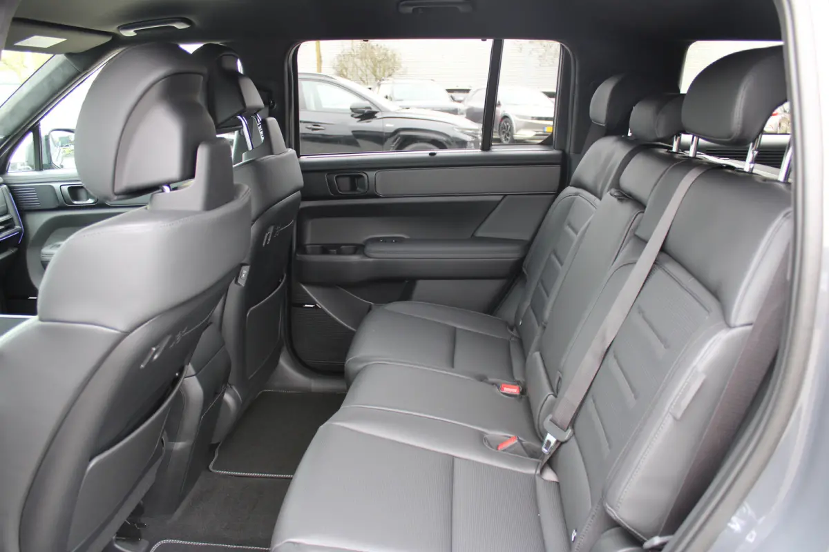 1.6 T-GDI PHEV Black Line 4WD 7p. | Achterbank in delen neerklapbaar | Achterbank verwarmd | Achterruitverwarming