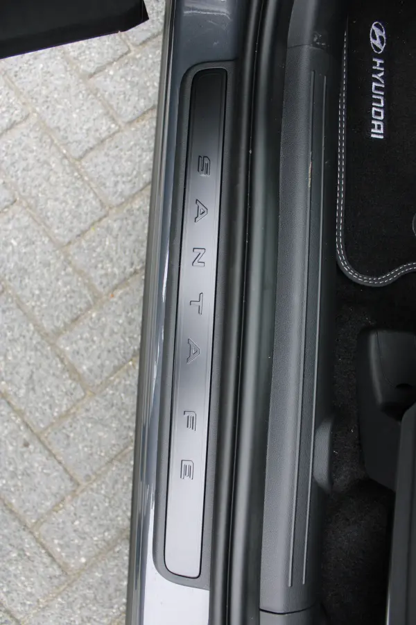 1.6 T-GDI PHEV Black Line 4WD 7p. | Achterbank in delen neerklapbaar | Achterbank verwarmd | Achterruitverwarming