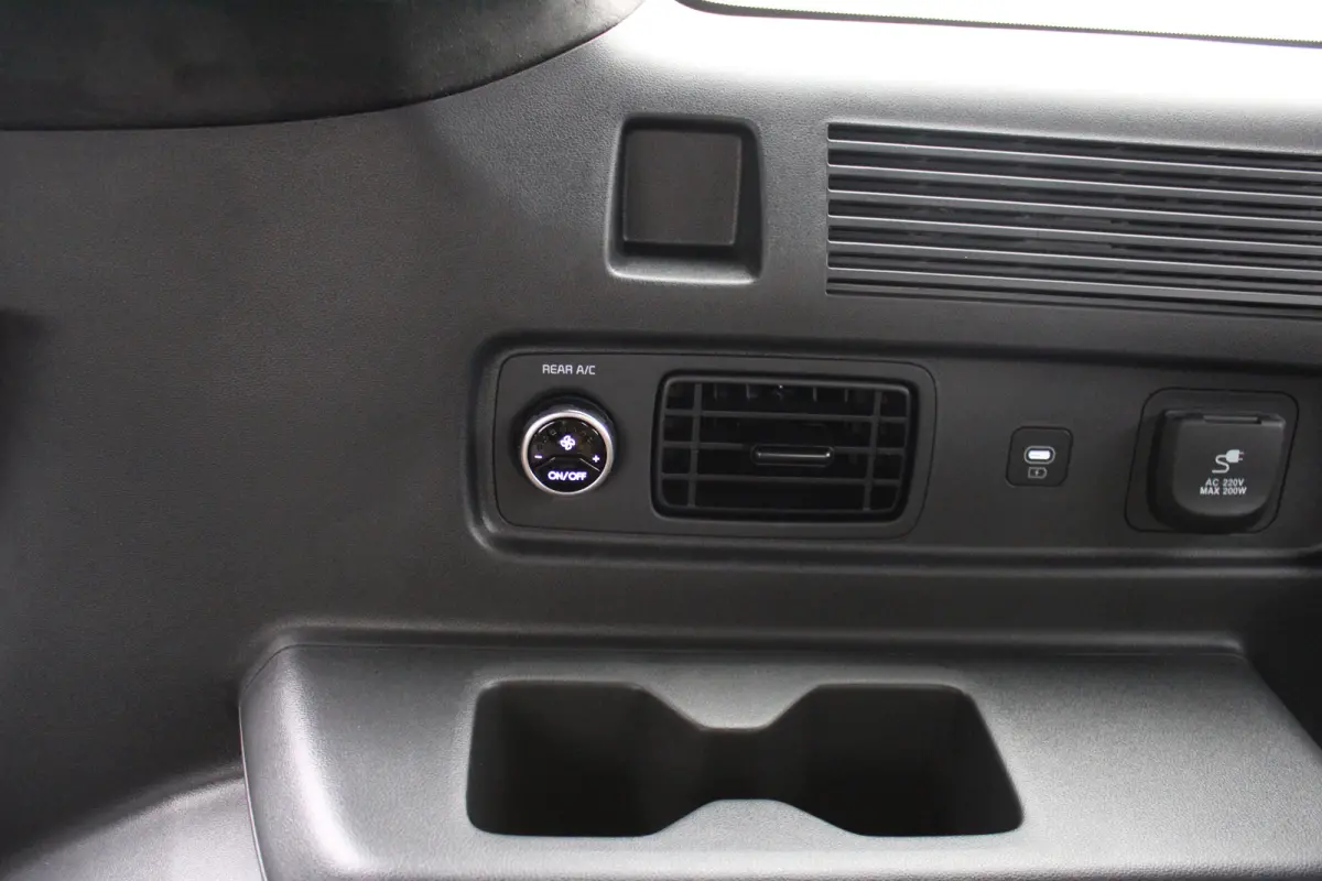 1.6 T-GDI PHEV Black Line 4WD 7p. | Achterbank in delen neerklapbaar | Achterbank verwarmd | Achterruitverwarming