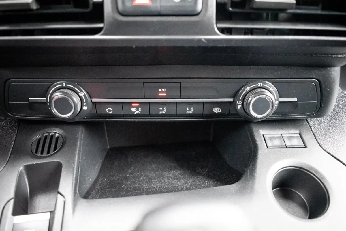 1.5D L1H1 Edition|CAMERA|TREKHAAK|PDC|CARPLAY|DODEHOEKDETECTIE|CLIMATE