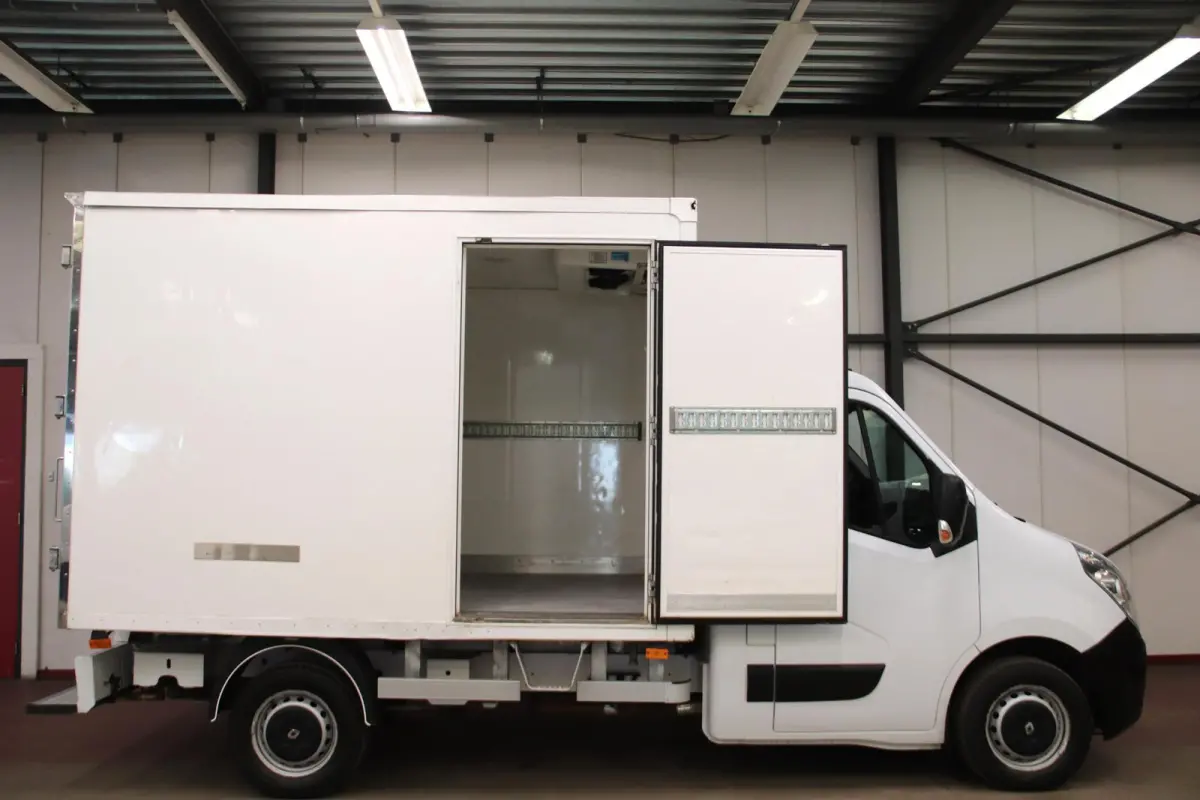 T35 2.3 dCi VRIESWAGEN KOELWAGEN DAG NACHT