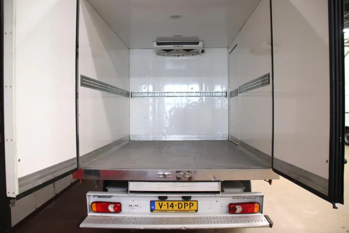 T35 2.3 dCi VRIESWAGEN KOELWAGEN DAG NACHT