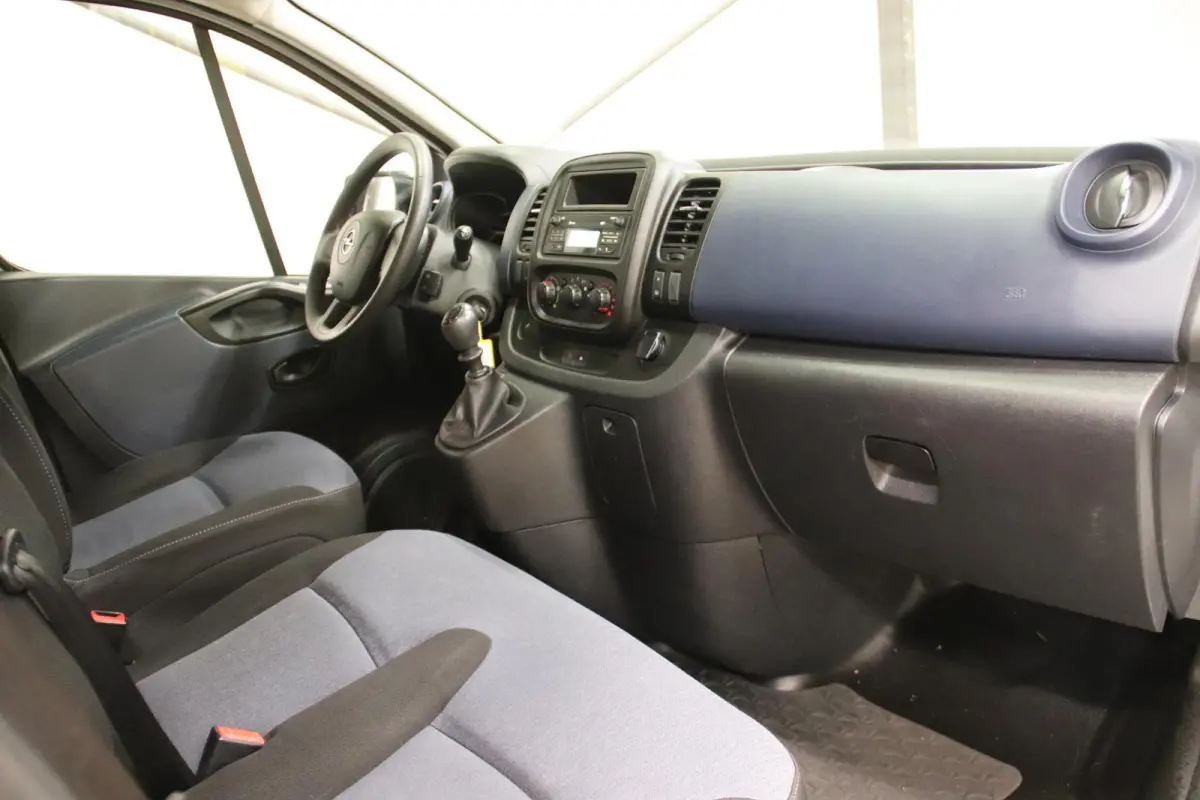 1.6 CDTI PERSONEN VERVOER 9 PERSOONS PERSONENBUS Opel Vivaro Combi 1.6 CDTI PERSONENVERVOER 9 PERSOONS PERSONENBUS