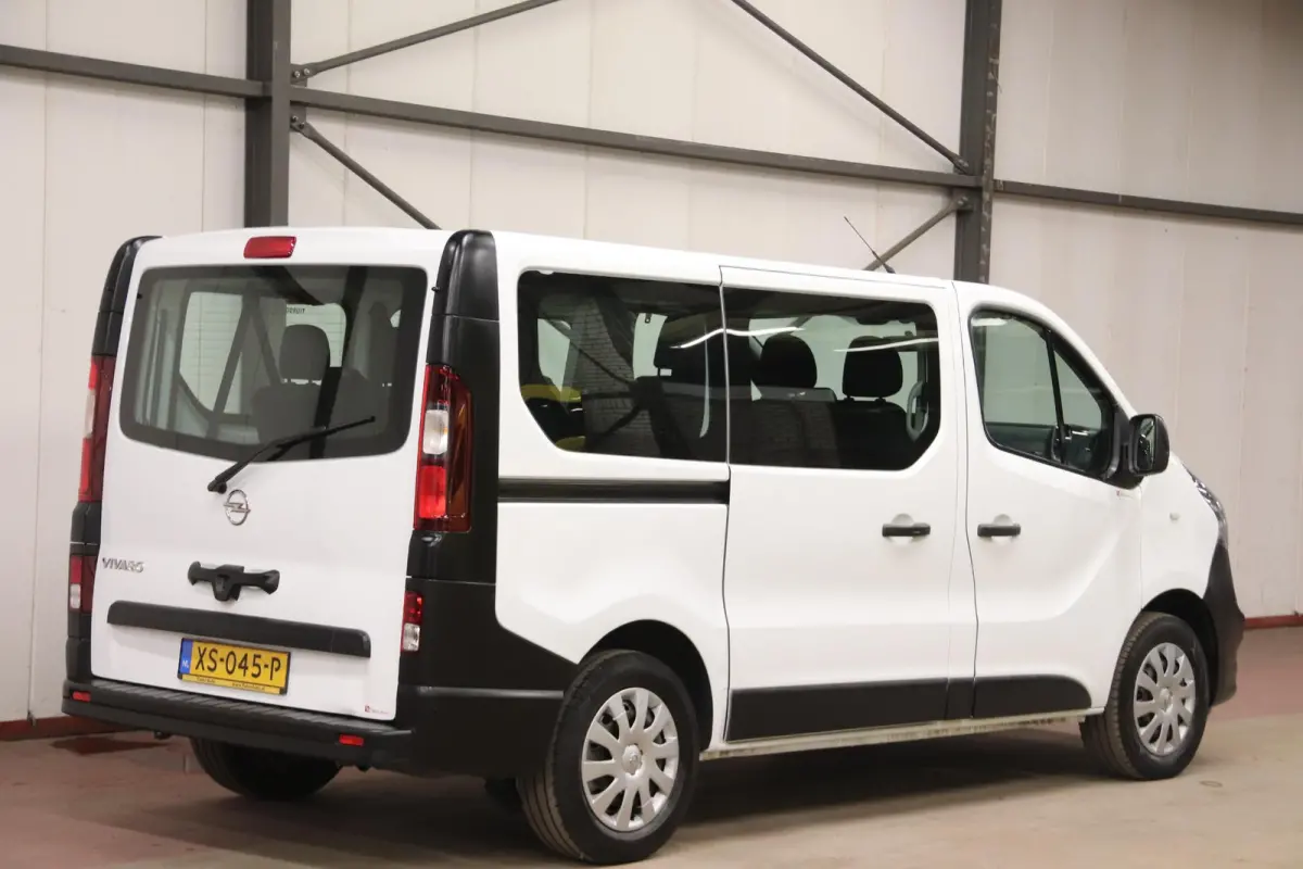 1.6 CDTI PERSONEN VERVOER 9 PERSOONS PERSONENBUS Opel Vivaro Combi 1.6 CDTI PERSONENVERVOER 9 PERSOONS PERSONENBUS