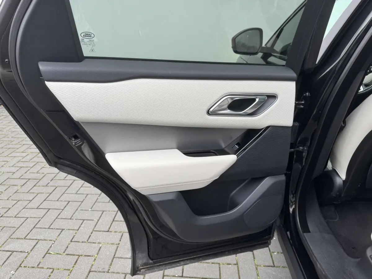 LET OP 3.0 V6 AWD R-Dynamic HSE
