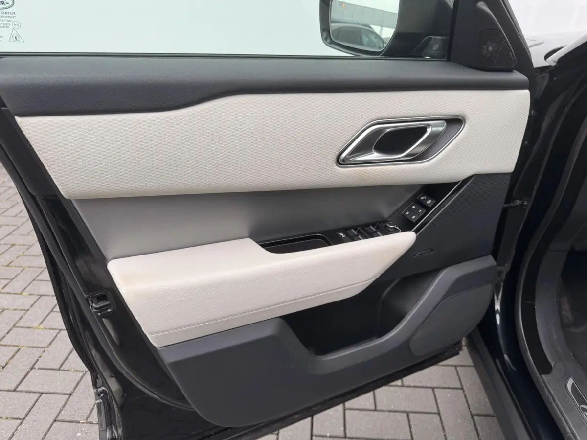 LET OP 3.0 V6 AWD R-Dynamic HSE
