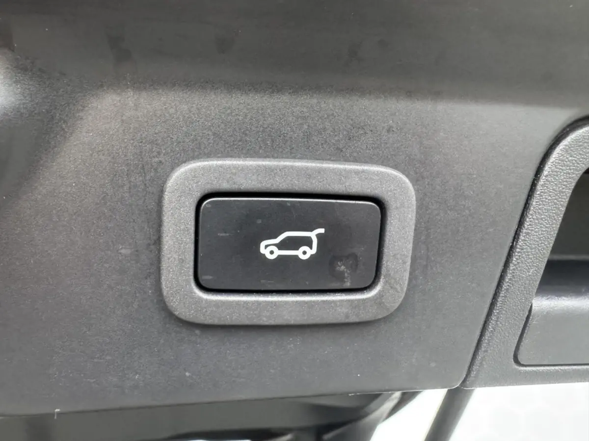 LET OP 3.0 V6 AWD R-Dynamic HSE