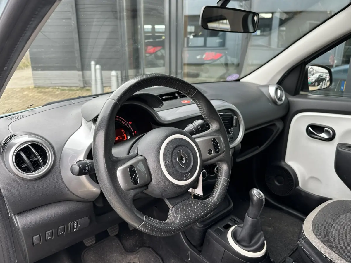 1.0 SCe Limited 75PK | 1e Eigenaar | NL AUTO | Airco | Cruise Control | Lichtmetalen Velgen | All Season Banden | 5 Deurs |