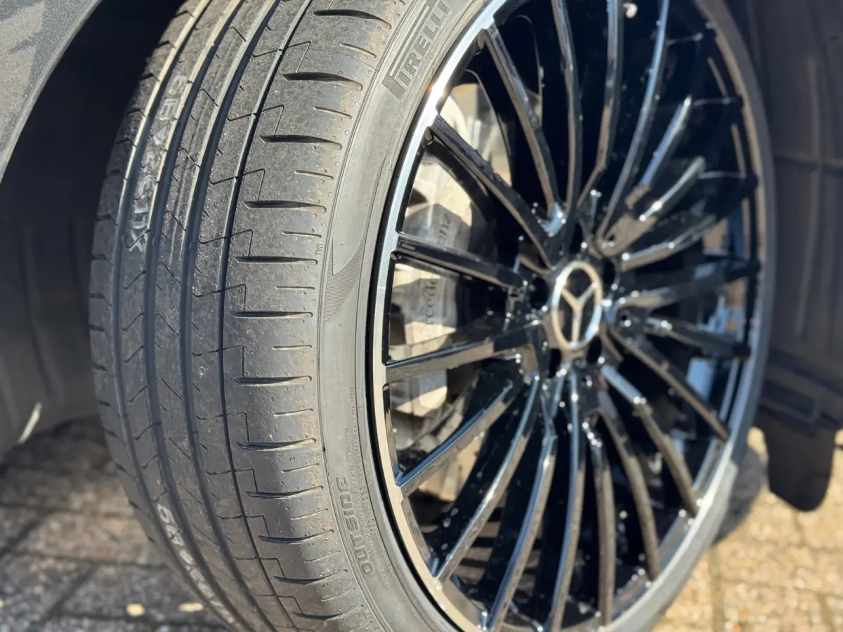 200 AMG Line Hyperscreen 360 Camera 21 inch