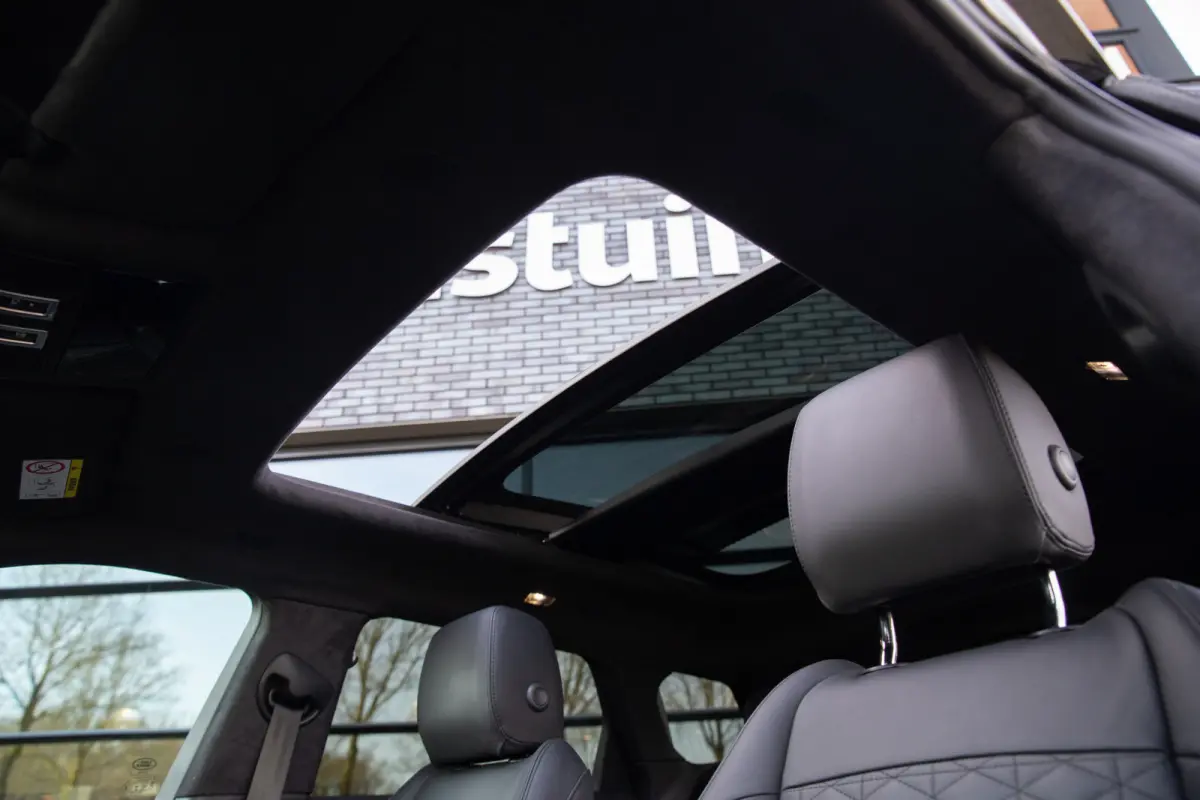 1.5 P300e AWD R-Dynamic HSE Autobiography , SoH 97%, Pano, Meridian, Stoelventilatie, HUD, Alcantara Hemel