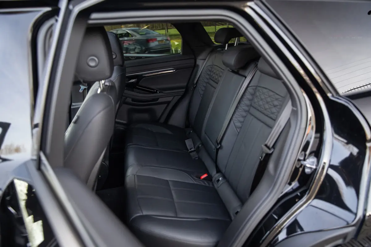 1.5 P300e AWD R-Dynamic HSE Autobiography , SoH 97%, Pano, Meridian, Stoelventilatie, HUD, Alcantara Hemel