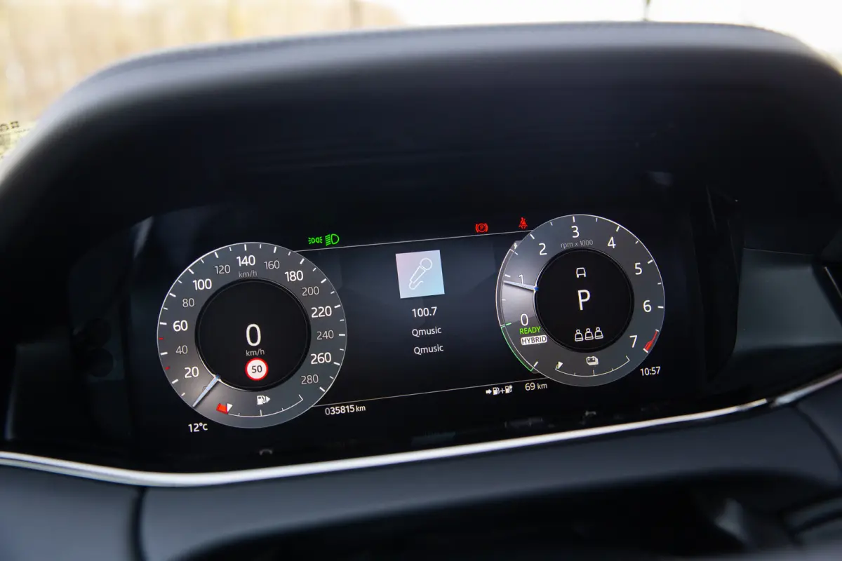 1.5 P300e AWD R-Dynamic HSE Autobiography , SoH 97%, Pano, Meridian, Stoelventilatie, HUD, Alcantara Hemel