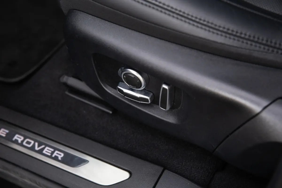 1.5 P300e AWD R-Dynamic HSE Autobiography , SoH 97%, Pano, Meridian, Stoelventilatie, HUD, Alcantara Hemel