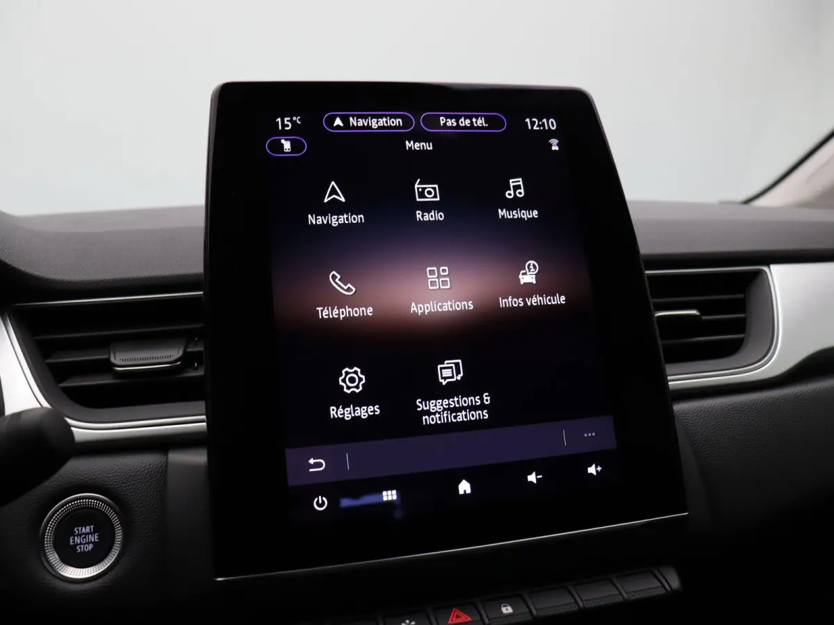E-Tech Hybrid 145 Techno | Navigatie | Achteruitrijcamera | Parkeersensoren voor en achter | Climate control |