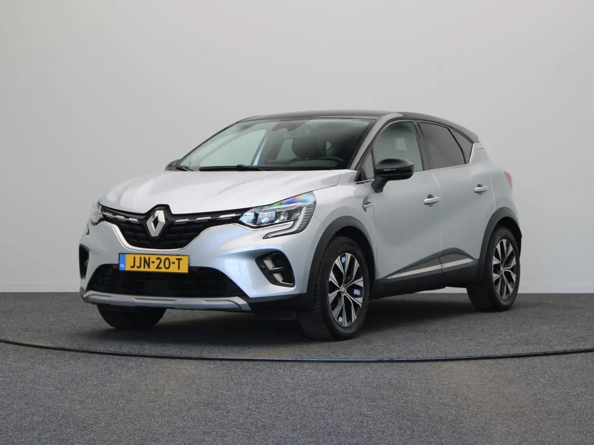 E-Tech Hybrid 145 Techno | Navigatie | Achteruitrijcamera | Parkeersensoren voor en achter | Climate control |