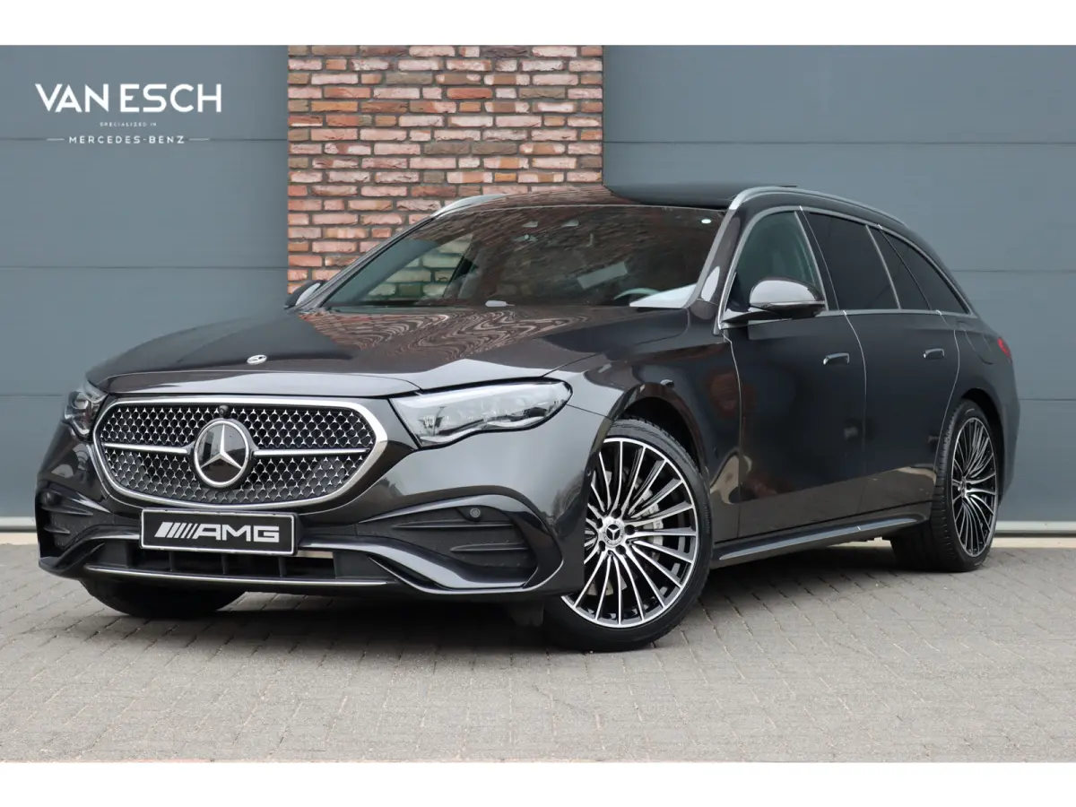 300 e AMG Line | Hyperscreen | Luchtvering | Distronic+ | Trekhaak | Burmester | HUD | Verwarmd Stuurwiel | Panoramadak | Digital Light | Achterbank Verwarmd |