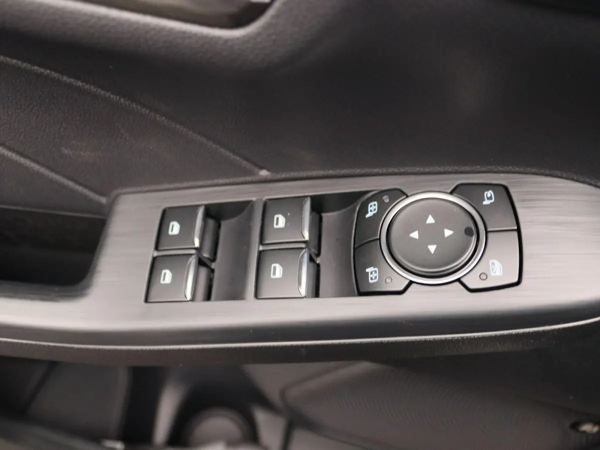 2.5 PHEV Sound Edition | UIT VOORRAAD LEVERBAAR | €6000 KORTING | Trekhaak | 700W B&O geluidsysteem |