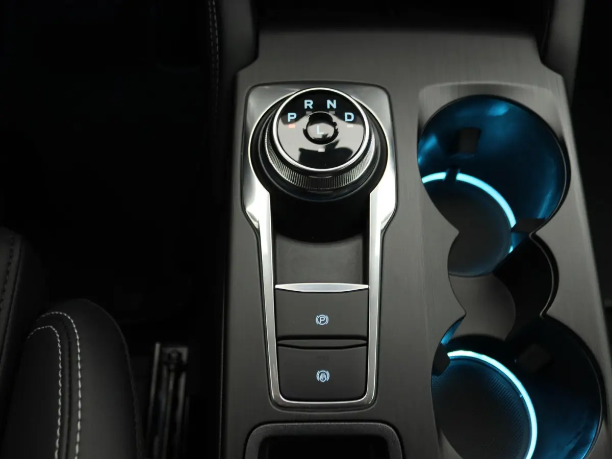 2.5 PHEV Sound Edition | UIT VOORRAAD LEVERBAAR | €6000 KORTING | Trekhaak | 700W B&O geluidsysteem |