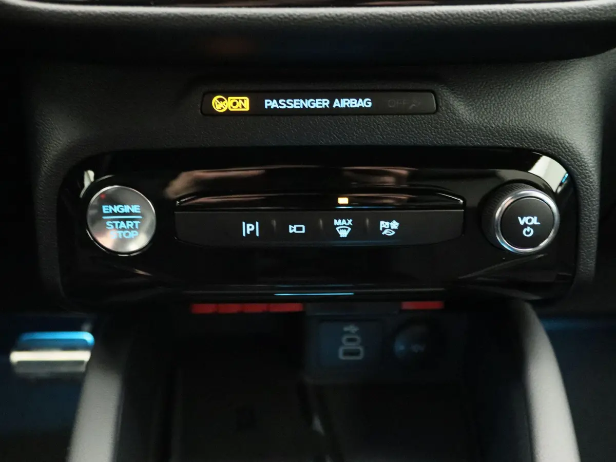 2.5 PHEV Sound Edition | UIT VOORRAAD LEVERBAAR | €6000 KORTING | Trekhaak | 700W B&O geluidsysteem |