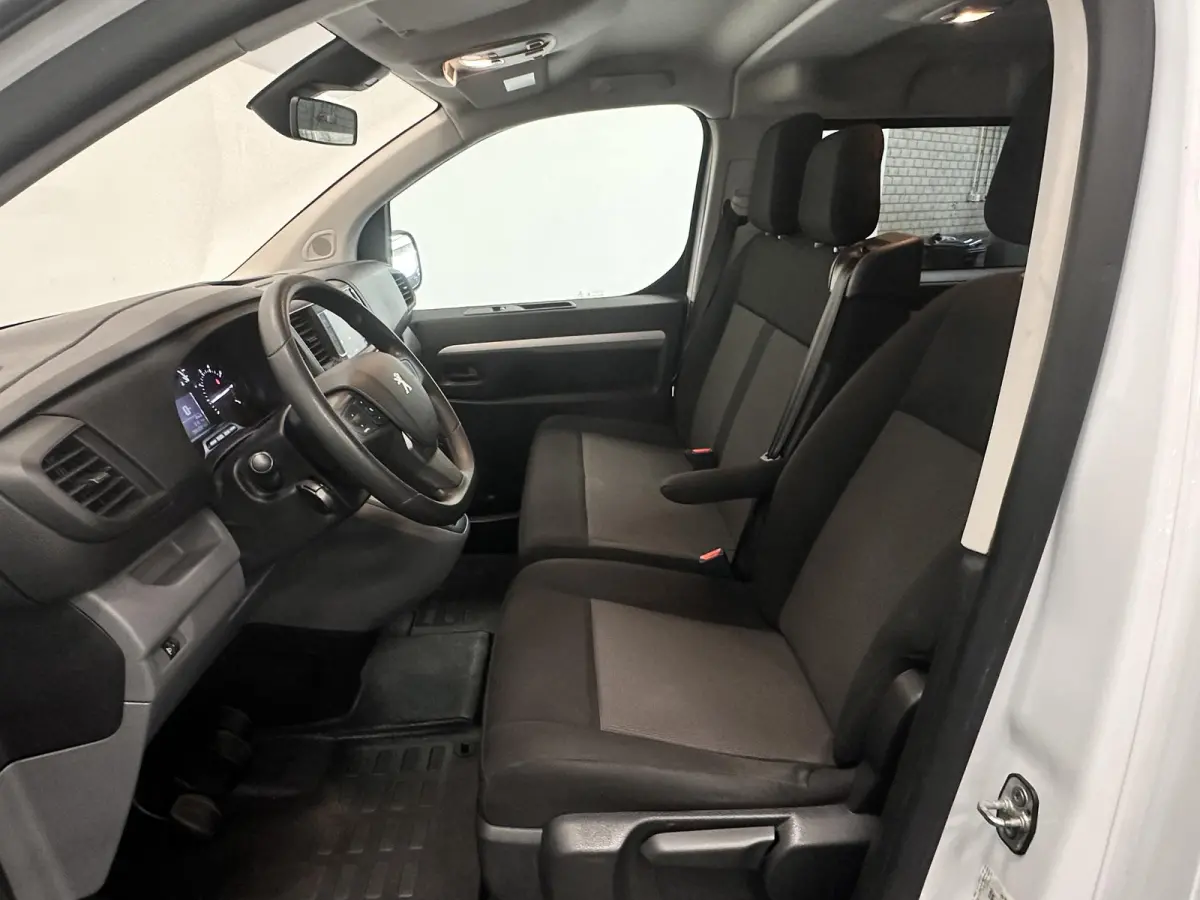 2.0HDI 145PK Long Asphalt Dubbele Cabine Airco Cruise Control Navi Trekhaak Imperiaal Carplay 6 Persoons Trekhaak