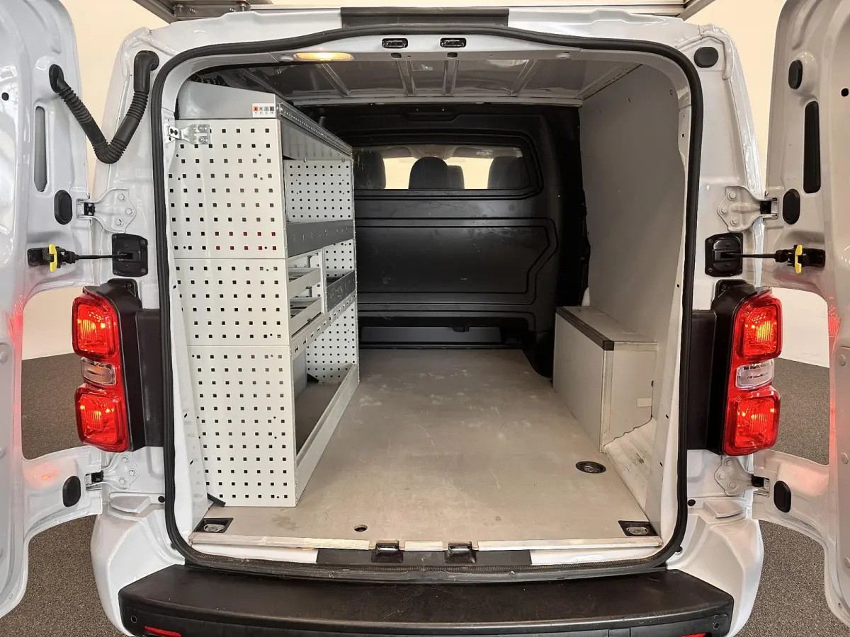 2.0HDI 145PK Long Asphalt Dubbele Cabine Airco Cruise Control Navi Trekhaak Imperiaal Carplay 6 Persoons Trekhaak