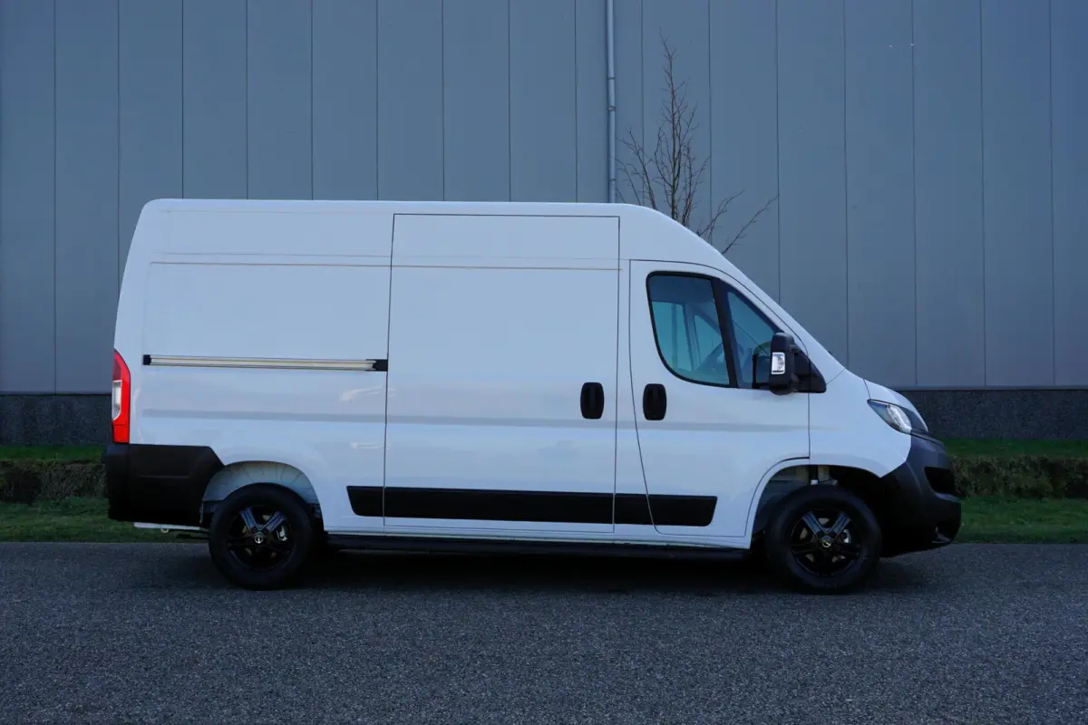 35 2.2 MultiJet L2H2 Nieuwstaat |BPM vrij! |140 pk |3500 KG |Luxe uitvoering |Camera |Cruise |Navi |Groot scherm |2e airbag |Reservewiel |Climate control