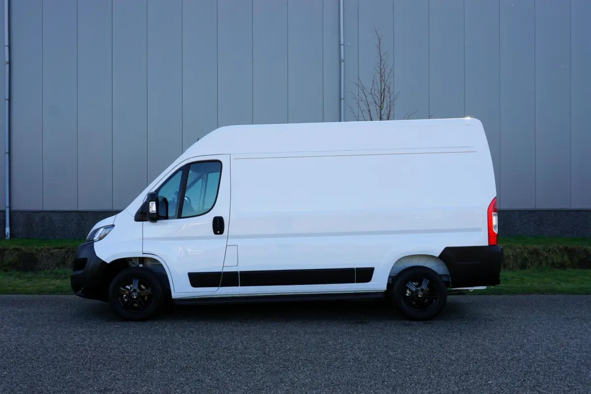 35 2.2 MultiJet L2H2 Nieuwstaat |BPM vrij! |140 pk |3500 KG |Luxe uitvoering |Camera |Cruise |Navi |Groot scherm |2e airbag |Reservewiel |Climate control