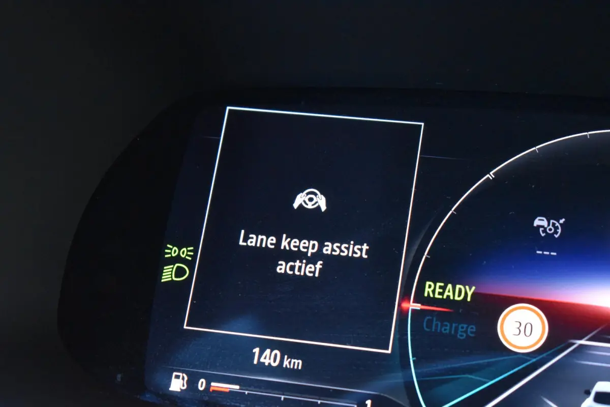 1.6 E-Tech Hybrid 145 Intens Lane Stuurvw Camera Keyless Bose