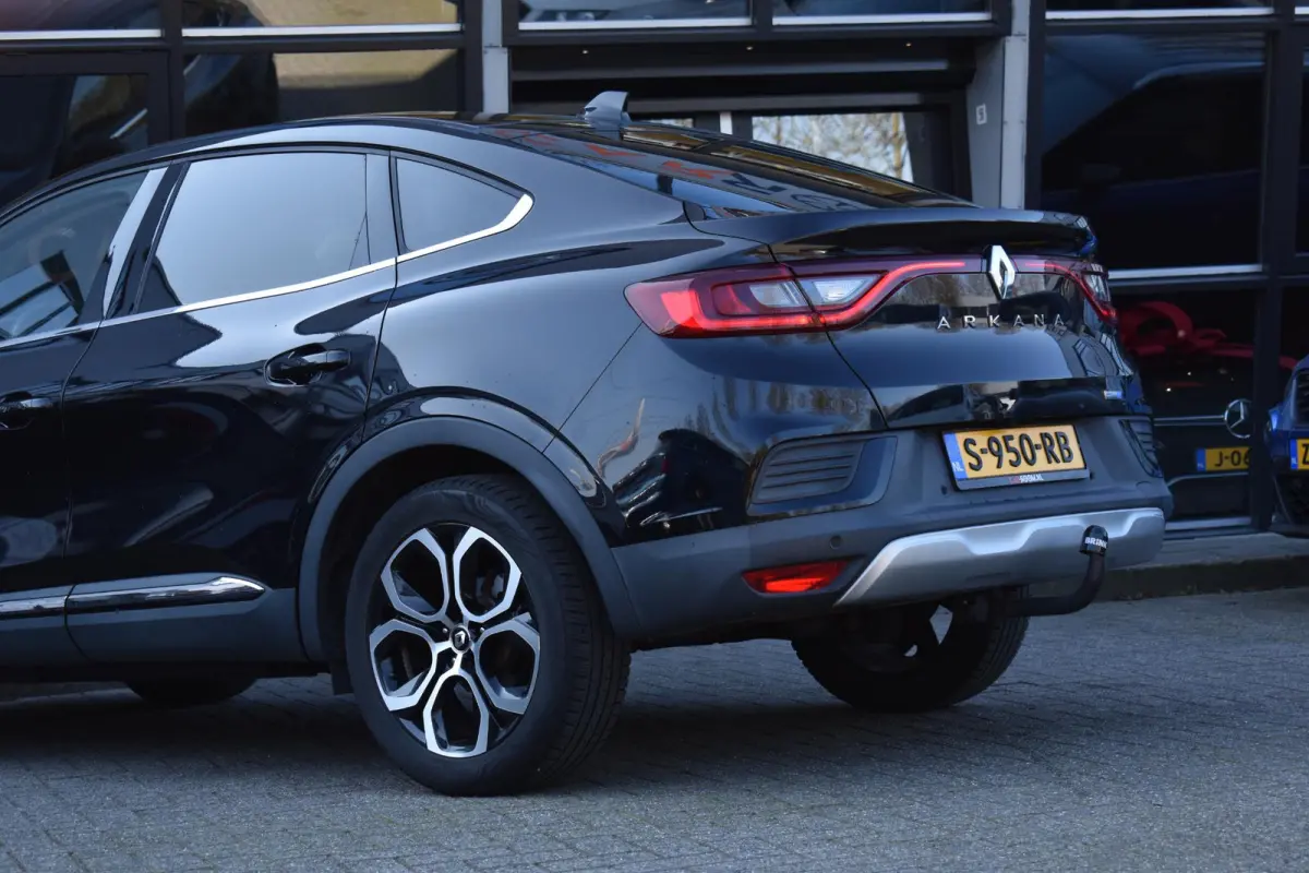 1.6 E-Tech Hybrid 145 Intens Lane Stuurvw Camera Keyless Bose