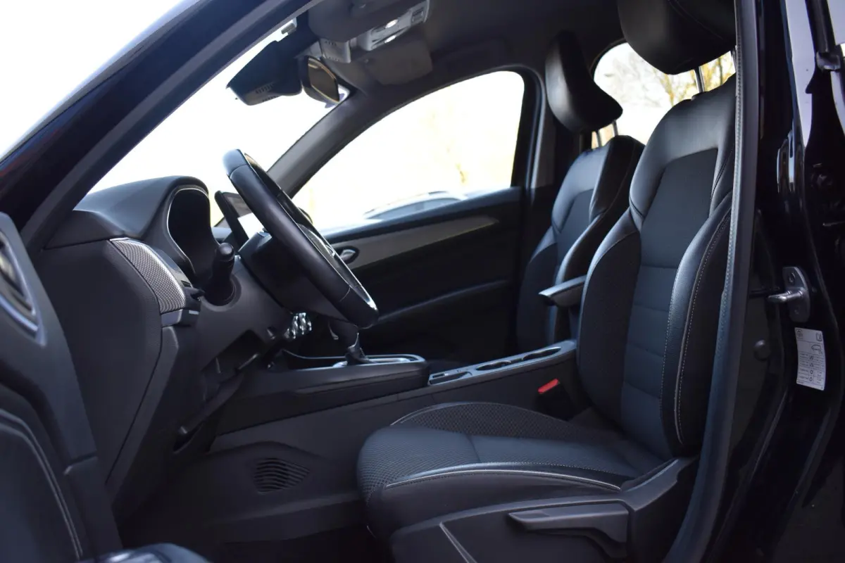 1.6 E-Tech Hybrid 145 Intens Lane Stuurvw Camera Keyless Bose