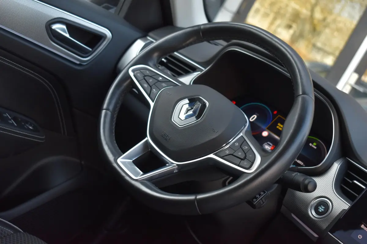 1.6 E-Tech Hybrid 145 Intens Lane Stuurvw Camera Keyless Bose