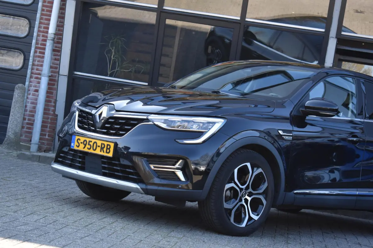1.6 E-Tech Hybrid 145 Intens Lane Stuurvw Camera Keyless Bose