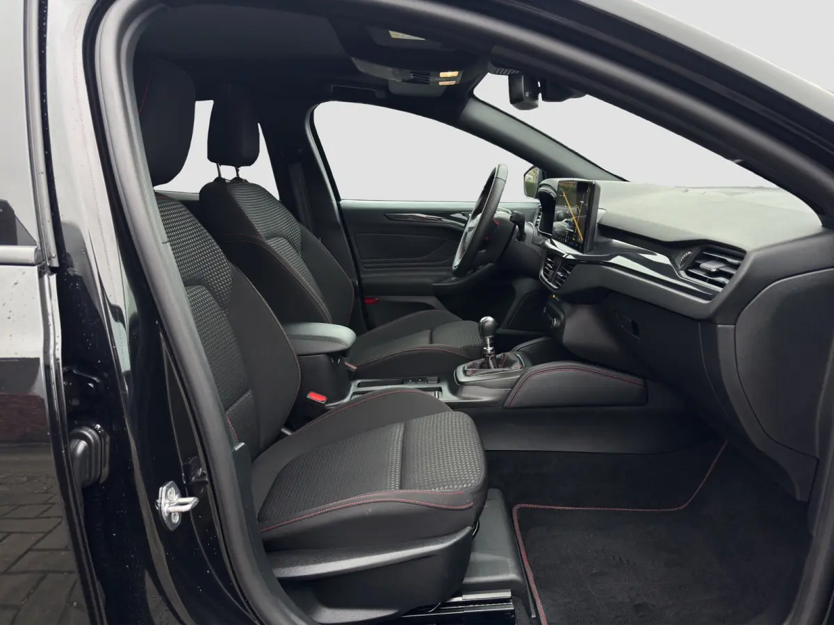 1.0 Hybrid ST Line X | Pano | Winter Pack | Adap. Cruise | Navigatie | Carplay