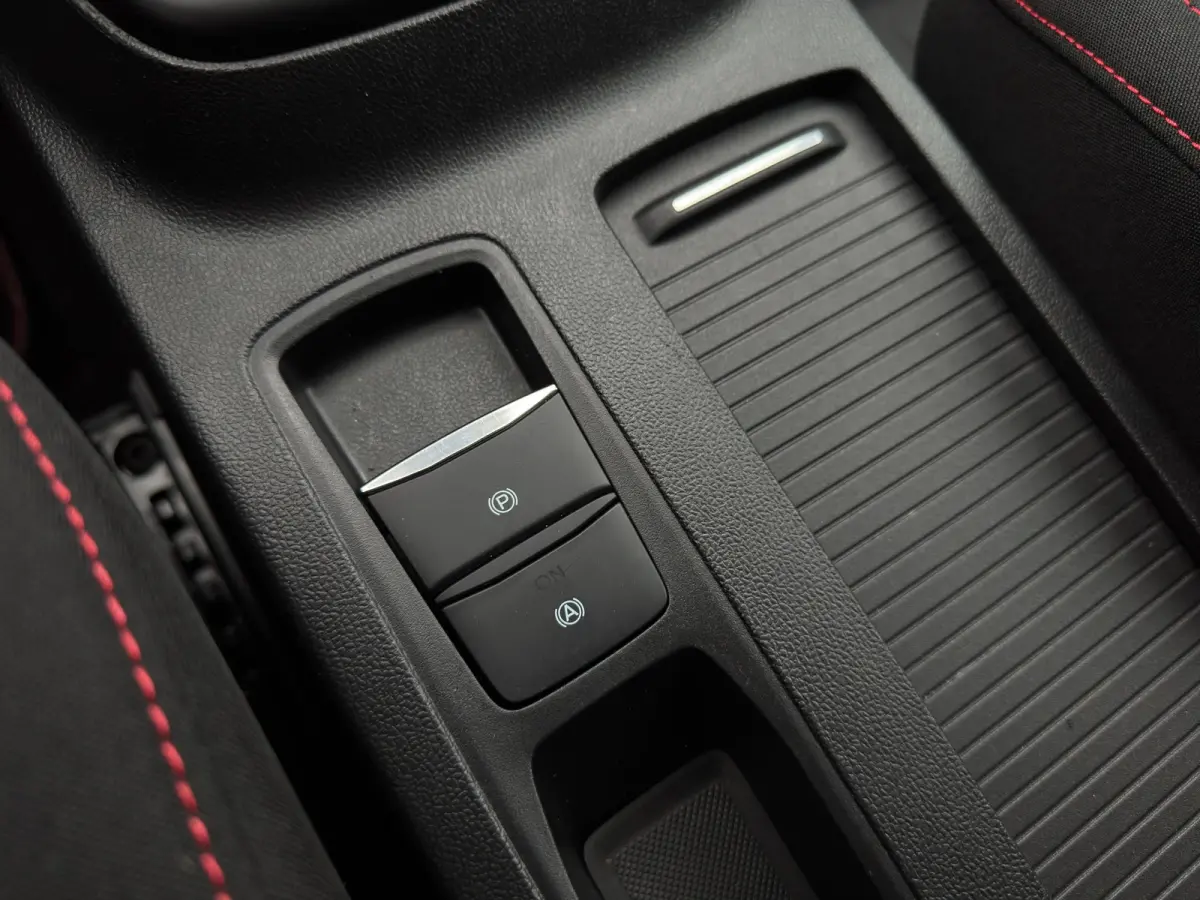 1.0 Hybrid ST Line X | Pano | Winter Pack | Adap. Cruise | Navigatie | Carplay