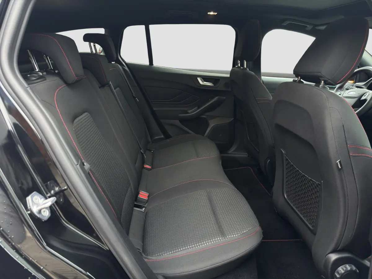 1.0 Hybrid ST Line X | Pano | Winter Pack | Adap. Cruise | Navigatie | Carplay