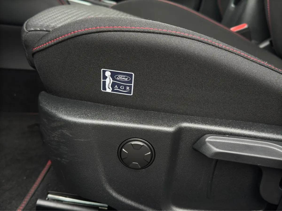 1.0 Hybrid ST Line X | Pano | Winter Pack | Adap. Cruise | Navigatie | Carplay