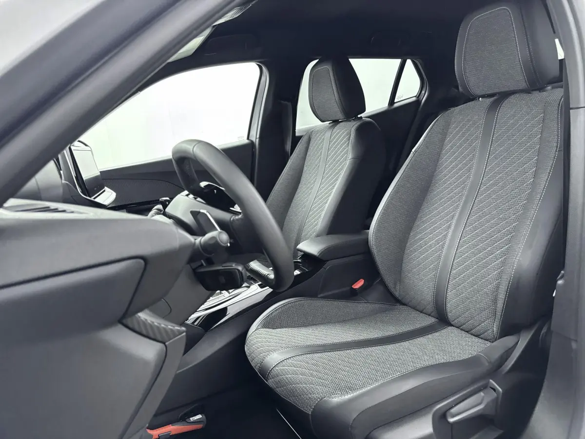 SUV Hybrid 145pk Automaat Allure |  Camera voor en Achter | Draadloos Apple Carplay/Android auto | Cruise Control Adaptief | Dodehoekbewaking | Navigatie
