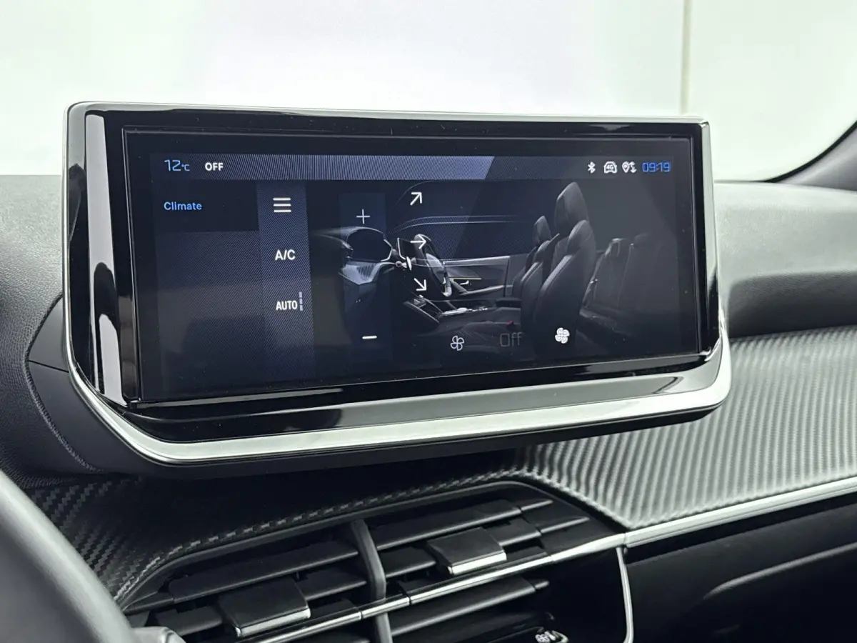 SUV Hybrid 145pk Automaat Allure |  Camera voor en Achter | Draadloos Apple Carplay/Android auto | Cruise Control Adaptief | Dodehoekbewaking | Navigatie