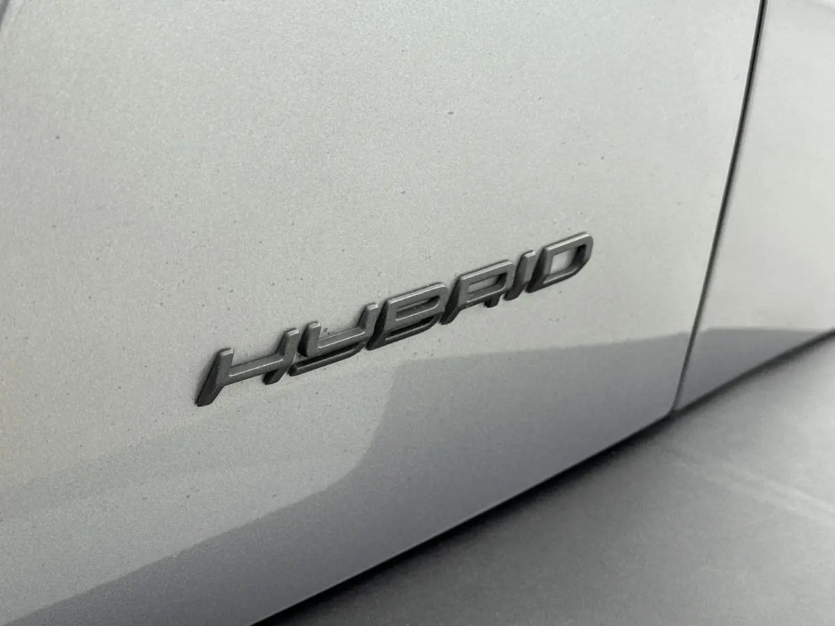 SUV Hybrid 145pk Automaat Allure |  Camera voor en Achter | Draadloos Apple Carplay/Android auto | Cruise Control Adaptief | Dodehoekbewaking | Navigatie