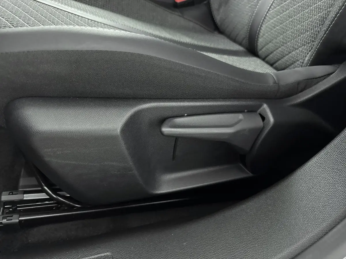 SUV Hybrid 145pk Automaat Allure |  Camera voor en Achter | Draadloos Apple Carplay/Android auto | Cruise Control Adaptief | Dodehoekbewaking | Navigatie