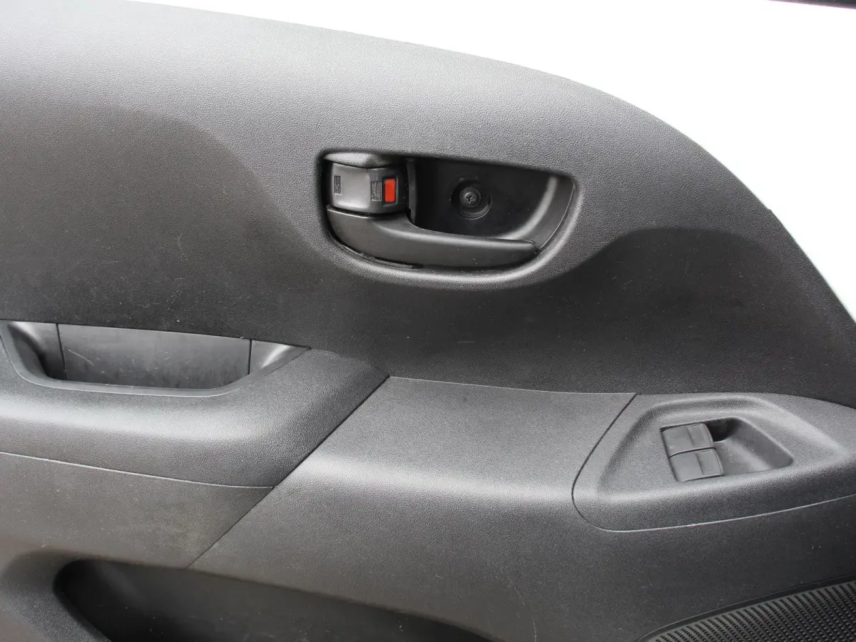 1.0 VTi Feel Airco Bluetooth Led 5 Deurs Radio