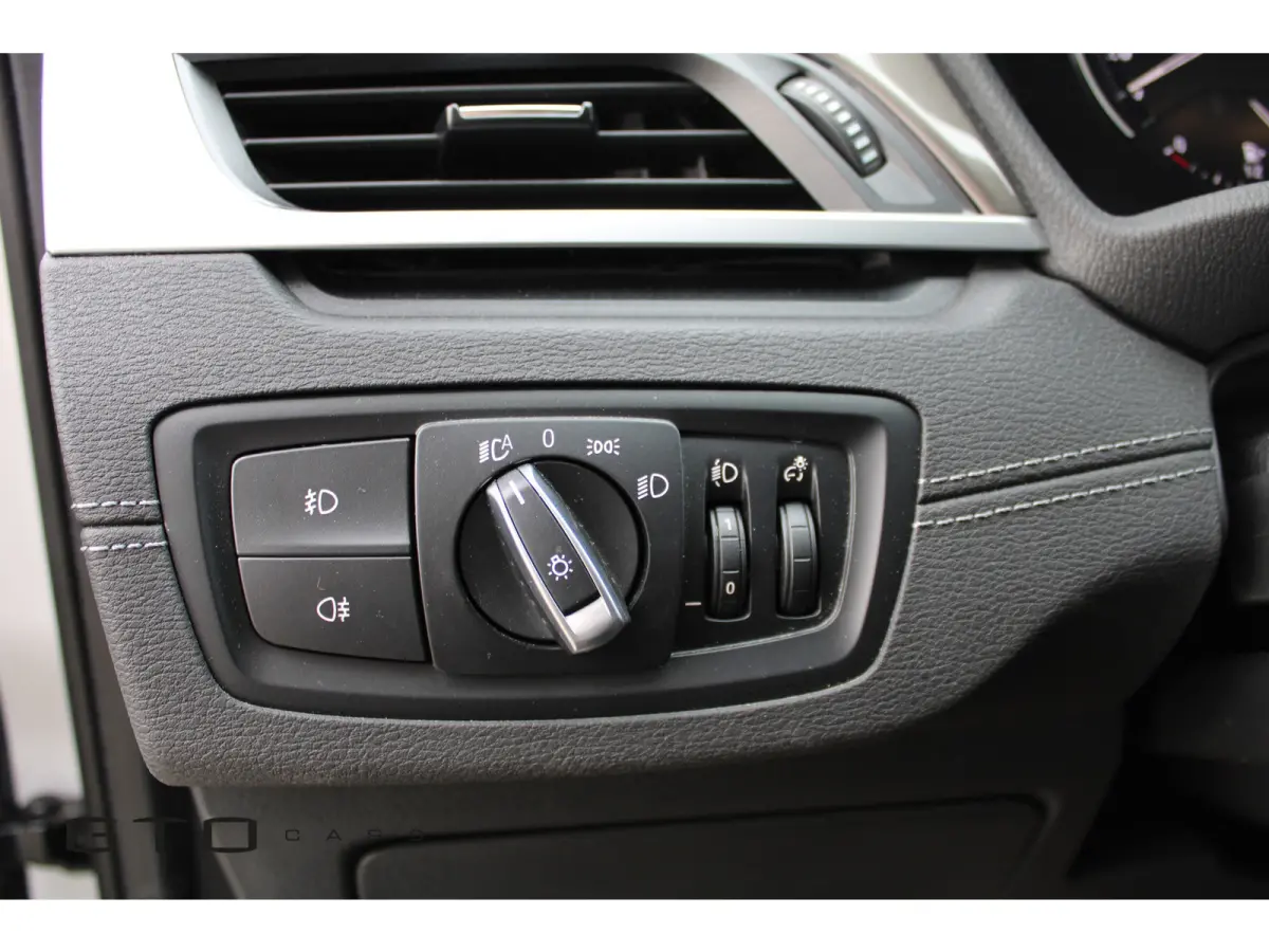 xDrive25e | LED | Getint Glas | Camera | Trekhaak