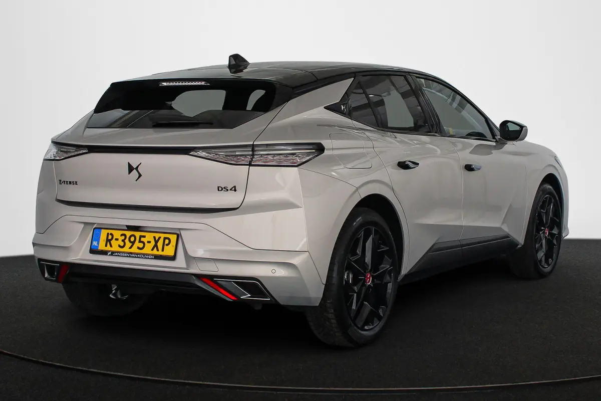 E-Tense Performance Line Navigatie Apple CarPlay Achteruitrijcamera