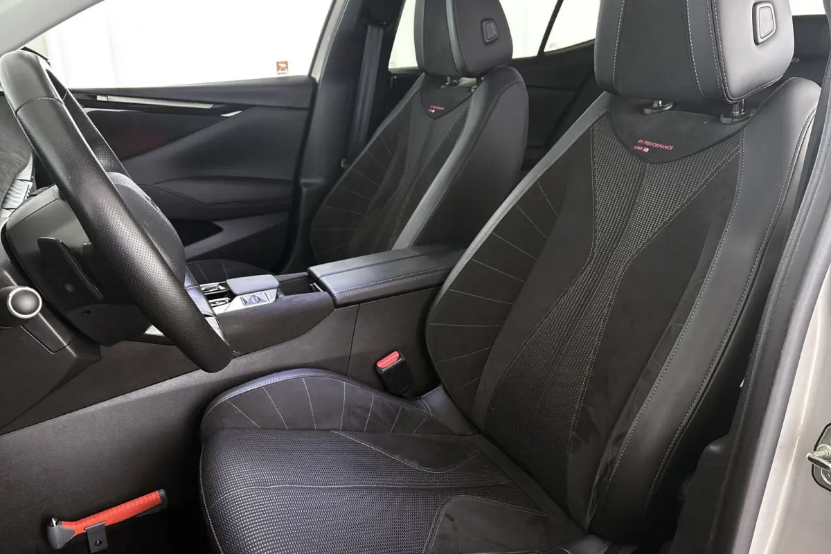 E-Tense Performance Line Navigatie Apple CarPlay Achteruitrijcamera