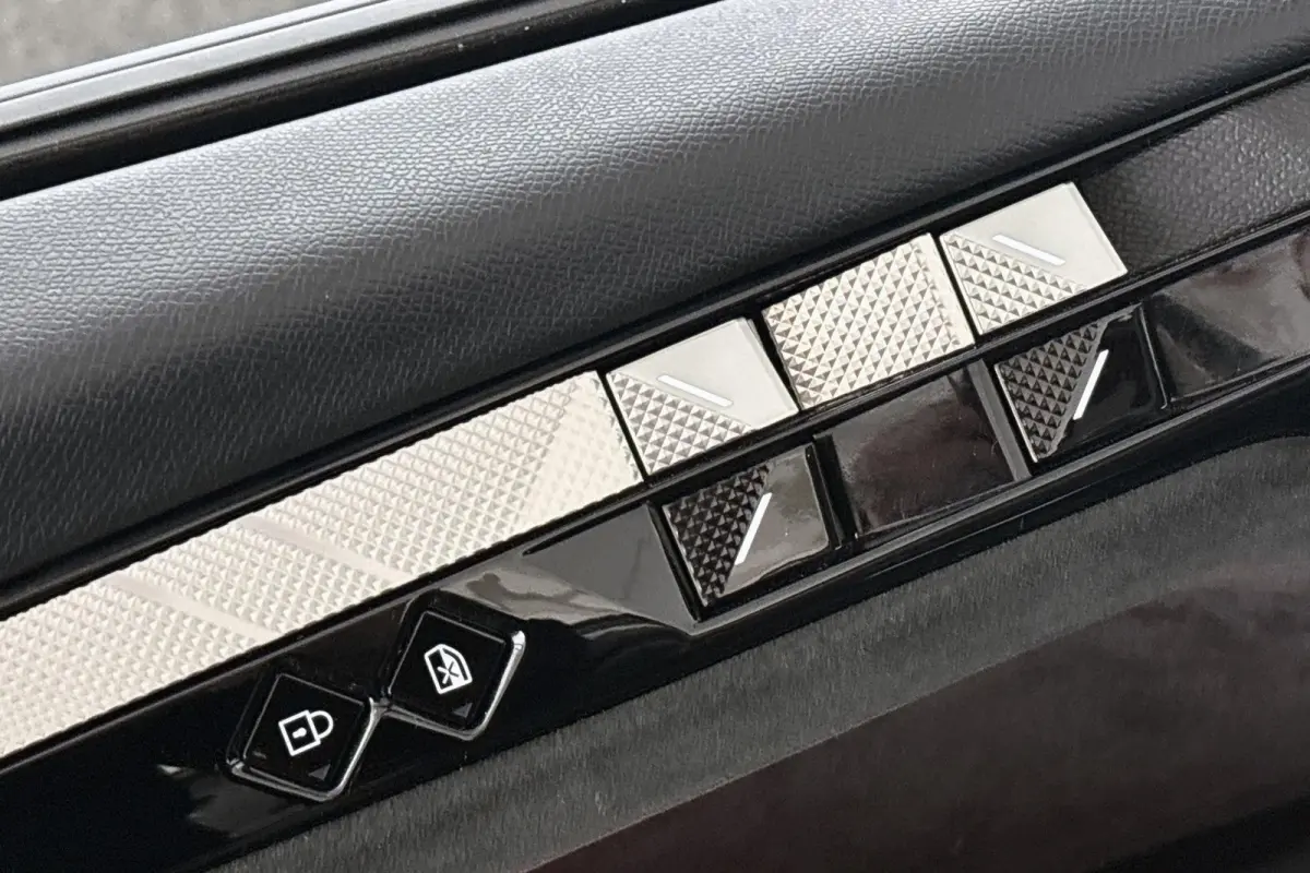 E-Tense Performance Line Navigatie Apple CarPlay Achteruitrijcamera