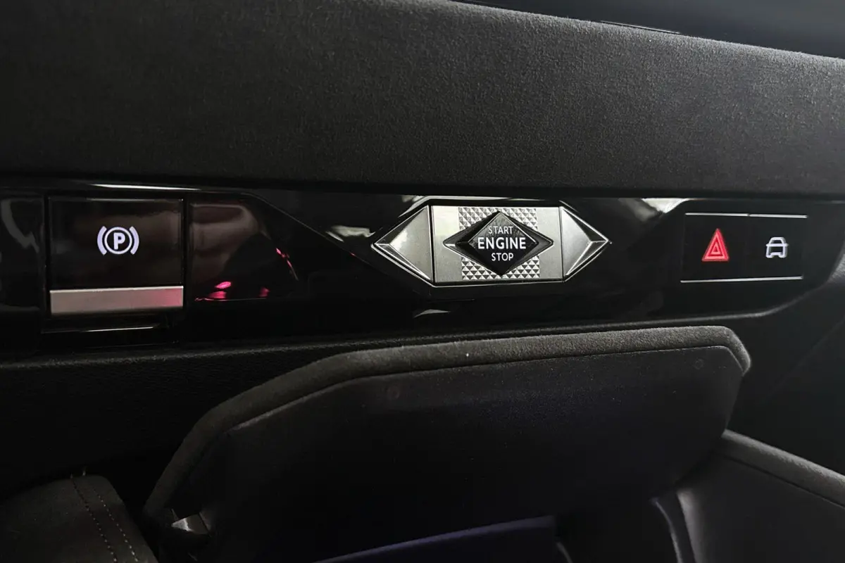 E-Tense Performance Line Navigatie Apple CarPlay Achteruitrijcamera